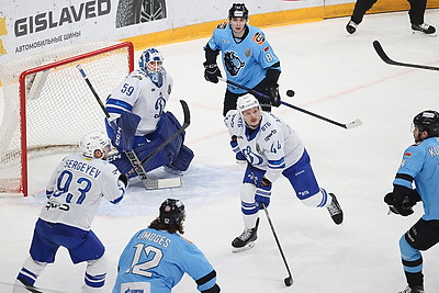 Минское \"Динамо\" одержало вторую победу в серии первого раунда плей-офф КХЛ