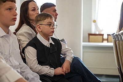 Победителей конкурса видеоблогеров \"Деньги имеют значение\" наградили в Нацбанке