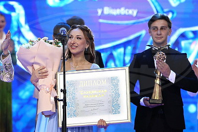 Спецприз Президента \"Славянская надежда\" вручили артистке из Азербайджана