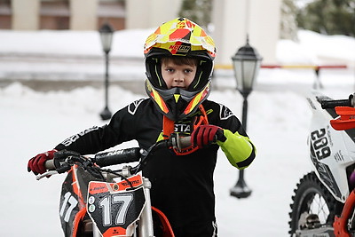 Моторы, лед и скорость. Под Минском 31 января пройдут уникальные мотогонки MX Speedway