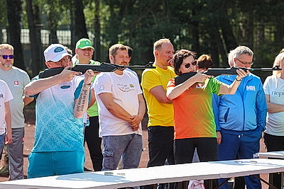 Спорт на максимуме: более 500 представителей белорусских СМИ вышли на старт спартакиады в \"Стайках\"