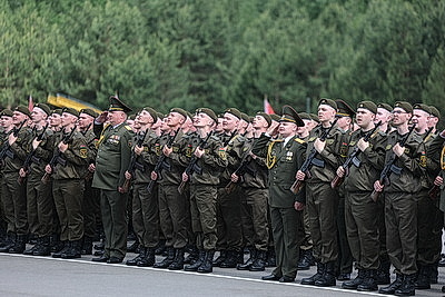 Лукашенко принял участие в церемонии приведения к военной присяге в Борисовском районе