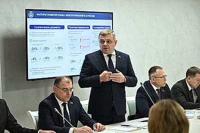 Лукашенко ознакомился с развитием производства отечественного пассажирского транспорта