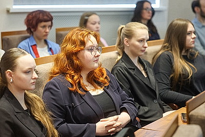 В ГрГУ состоялся открытый диалог министра информации со студентами