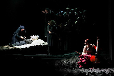 Премьера спектакля \"Леди М.ценского уезда\" состоялась в Белорусском государственном театре кукол