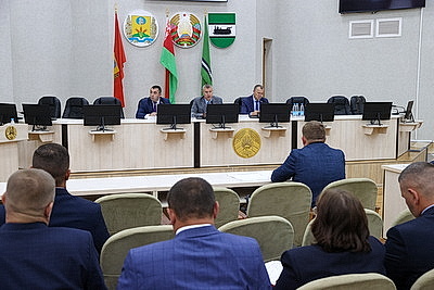 \"Если не сработает район - отвечать будет председатель исполкома\". Крутой об уборочной