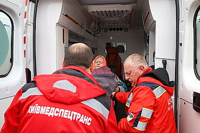 Жители Алешек выехали в Украину через пункт пропуска \"Новая Гута\"