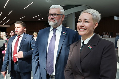 В съезде партии \"Белая Русь\" участвуют около 600 делегатов со всей страны