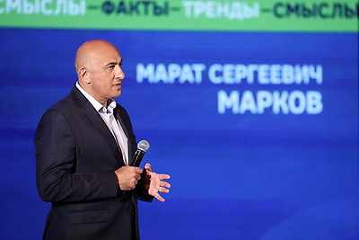 \"На все вопросы ответы были доступные, чтобы было понятно каждому\". Марков и Гигин встретились с жителями Барановичей и Пинска