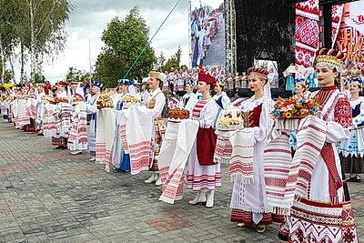 \"Дажынкі-2026\". Фестиваль-ярмарка тружеников села проходит в Барановичском районе