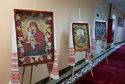 Поделиться теплом. В Клецком районе приняли участников акции \"Подари радость ближнему\"