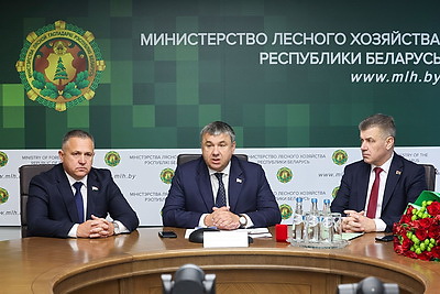 Шулейко представил нового руководителя коллективу Минлесхоза