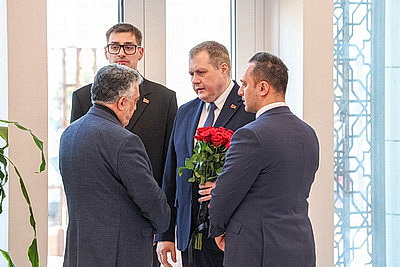 В книге соболезнований в посольстве Ирана в Беларуси продолжают оставлять записи