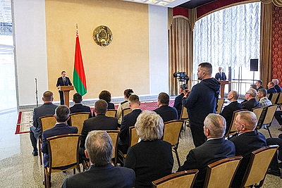 Люди разных профессий, но с общим подходом к делу. В Минске вручили госнаграды