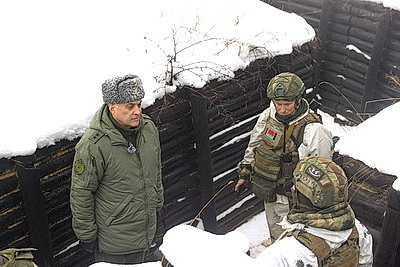 Атаки дронов, засады противника: с чем сталкиваются десантники во время проверки боеготовности ВС