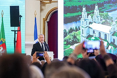 \"Разговор о важном\": укрепление институтов семьи обсуждают участники международного форума в Полоцке