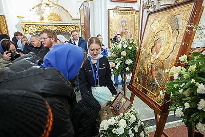 Частица Пояса Пресвятой Богородицы доставлена в Свято-Духов кафедральный собор в Минске