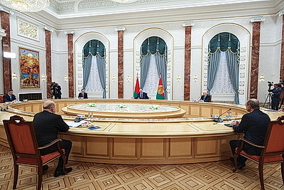 Лукашенко встретился с главами делегаций - участниками заседания Евразийского межправсовета