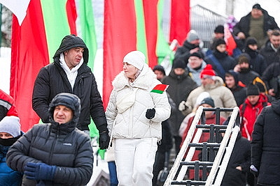 \"Здесь особенная атмосфера благодаря болельщикам\". Этап Кубка Содружества по биатлону стартовал в \"Раубичах\"