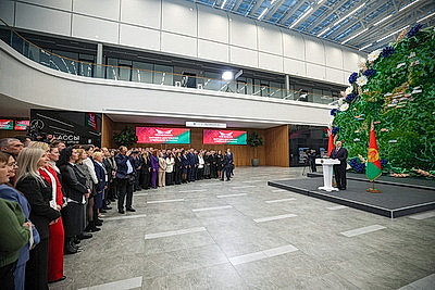 Лукашенко вручил символы Государственного знака качества