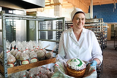 По классическим рецептам. Предприятия Белкоопсоюза поставят в торговую сеть около 100 тонн праздничной продукции