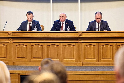 \"Неравнодушие к чужой беде\". В Витебске чествовали участников добровольных дружин