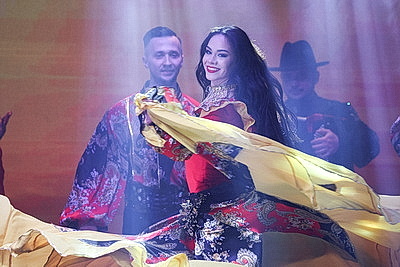 Сольный концерт коллектива \"Аллюр\" прошел на сцене Молодежного театра эстрады