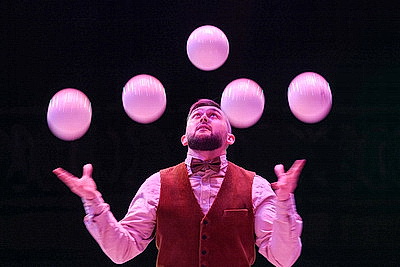 Праздничное представление для детей из пострадавших от аварии на ЧАЭС районов прошло в Белгосцирке