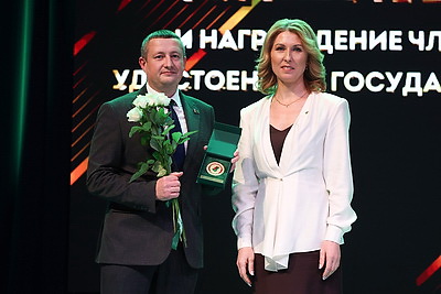 Новые проекты и международное сотрудничество. Заседание Высшего политического совета партии \"Белая Русь\" проходит в Минске