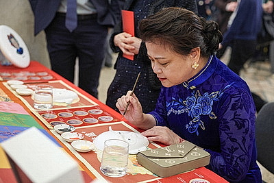 Китайские танцы и боевые искусства. В Минске прошел концерт к Празднику весны