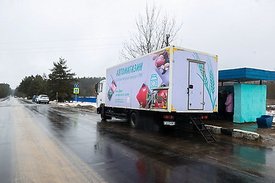 Русый о работе автолавок и сельмагов: люди должны иметь возможность купить все, что они хотят