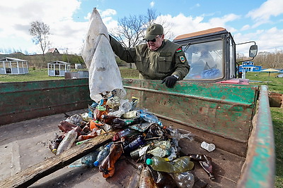 Благоустройство прибрежной зоны озера Полонское прошло в Витебском районе
