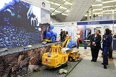 Помочь выбрать путь в профессию: выставка для абитуриентов \"Образование и карьера\" открылась в Минске