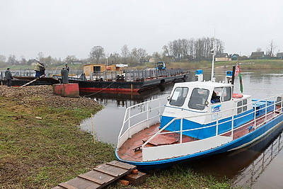 В Витебском районе курсирует \"Титаник\". Катер перевозит жителей Суража