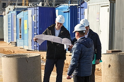 Ход работ по строительству городской клинической инфекционной больницы обсудили на выездном заседании Мингорисполкома