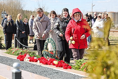 Память сквозь поколения. В Дятловском районе прошел митинг на месте расстрела фашистами мирных жителей