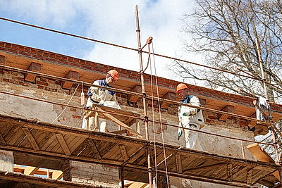 Парковая зона во дворцовом стиле и стена из бутового камня. Какой будет усадьба Потоцких после реконструкции