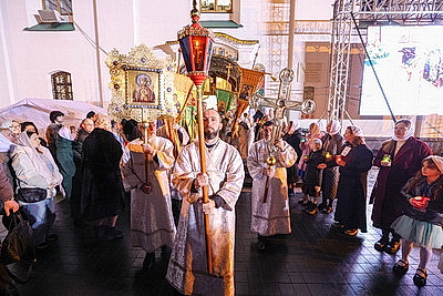 Православные верующие отмечают Пасху