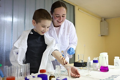 Реконструкция, научное шоу и лекторий: \"Библионочь\" прошла в Республиканской научной медицинской библиотеке