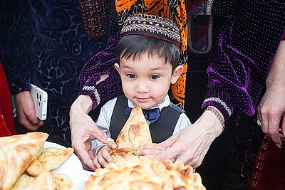 По-восточному ярко и по-белорусски гостеприимно. В ГрГУ им. Я. Купалы отметили Навруз