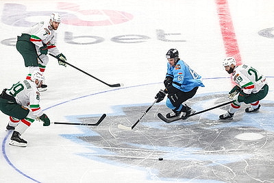 Минские динамовцы проиграли \"Ак Барсу\" в первом матче четвертьфинала Кубка Гагарина