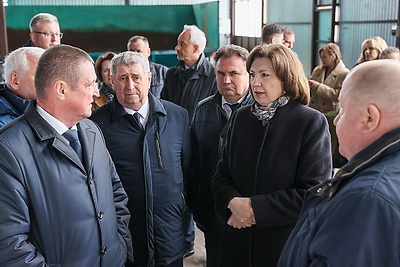 Кочанова ознакомилась с деятельностью ОАО \"Парохонское\"