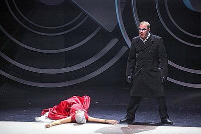 Орловский театр \"Свободное пространство\" представил на театральном форуме \"M.@rt.контакт\" спектакль \"Анна. Сны\"