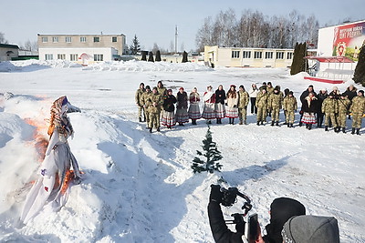 Домашние блины, конкурсы и приятные сюрпризы. В воинской части в Могилеве встретили Масленицу