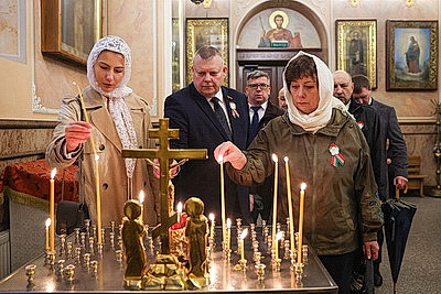 Почтить память погибших. Возложения цветов к братским могилам и мемориалам проходят в канун Дня Победы