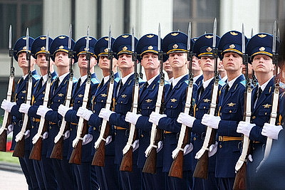 Беларусь предлагает Казахстану активнее развивать возможности промкооперации