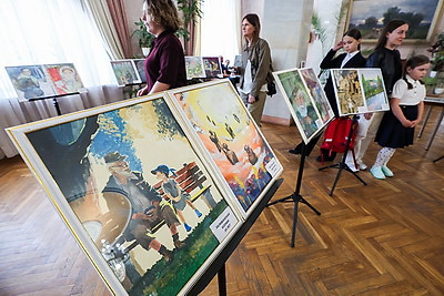 \"Нам мир завещано беречь\". В Минске подвели итоги конкурса детских рисунков