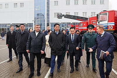 Глава Монголии ознакомился с работой образовательного центра МЧС