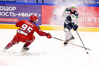 \"Юность\" всухую победила \"Металлург\" в первом матче полуфинала хоккейной экстралиги