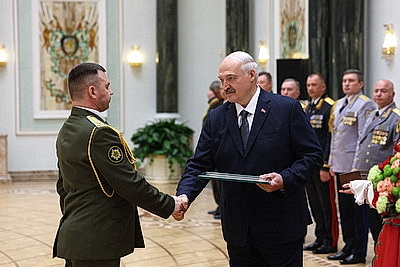Лукашенко: по-настоящему суверенной может быть только страна с хорошо вооруженной и преданной армией